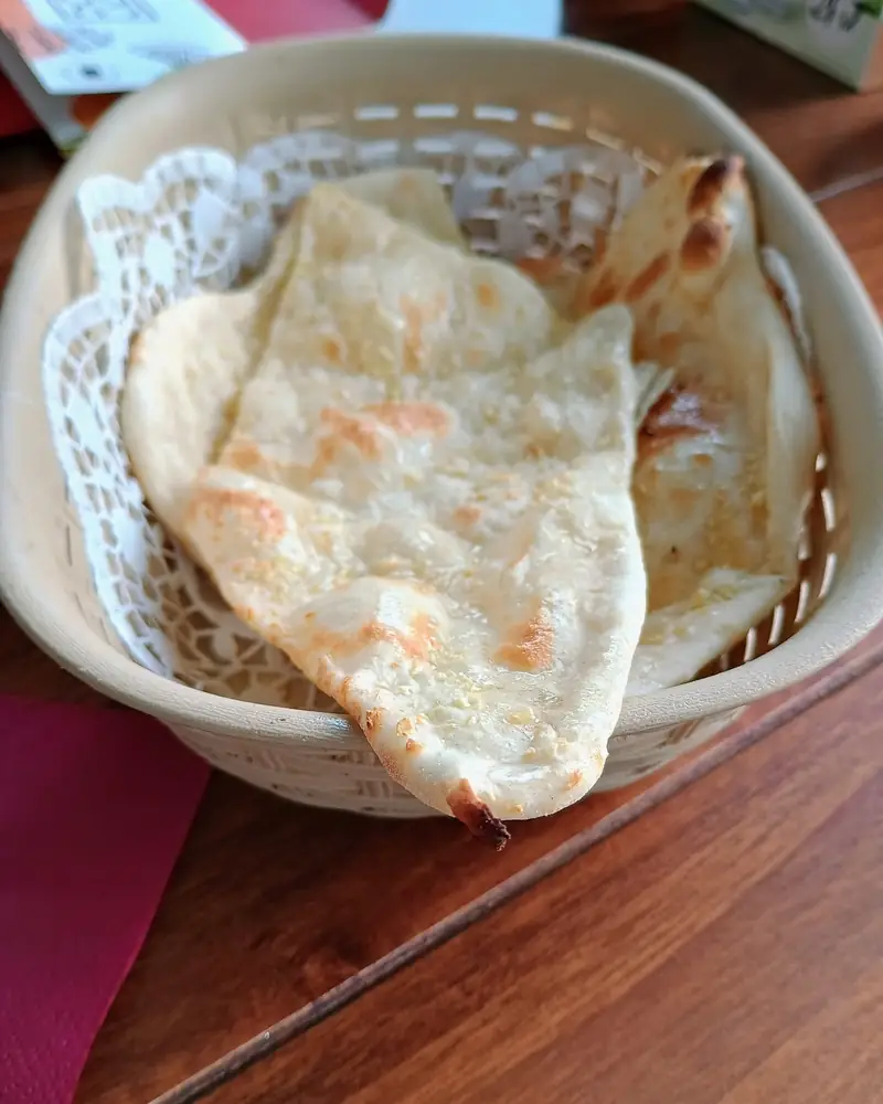 Naan prosto z pieca